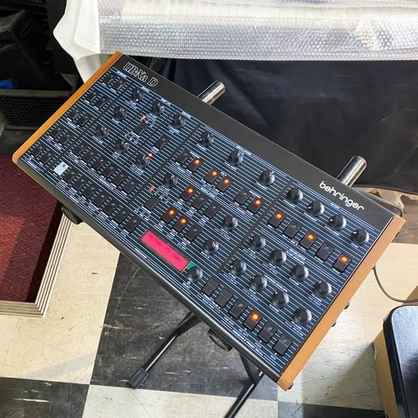 BEHRINGER UB-Xa D